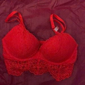 Victoria’s Secret push up bra (XS) new with tags!!
